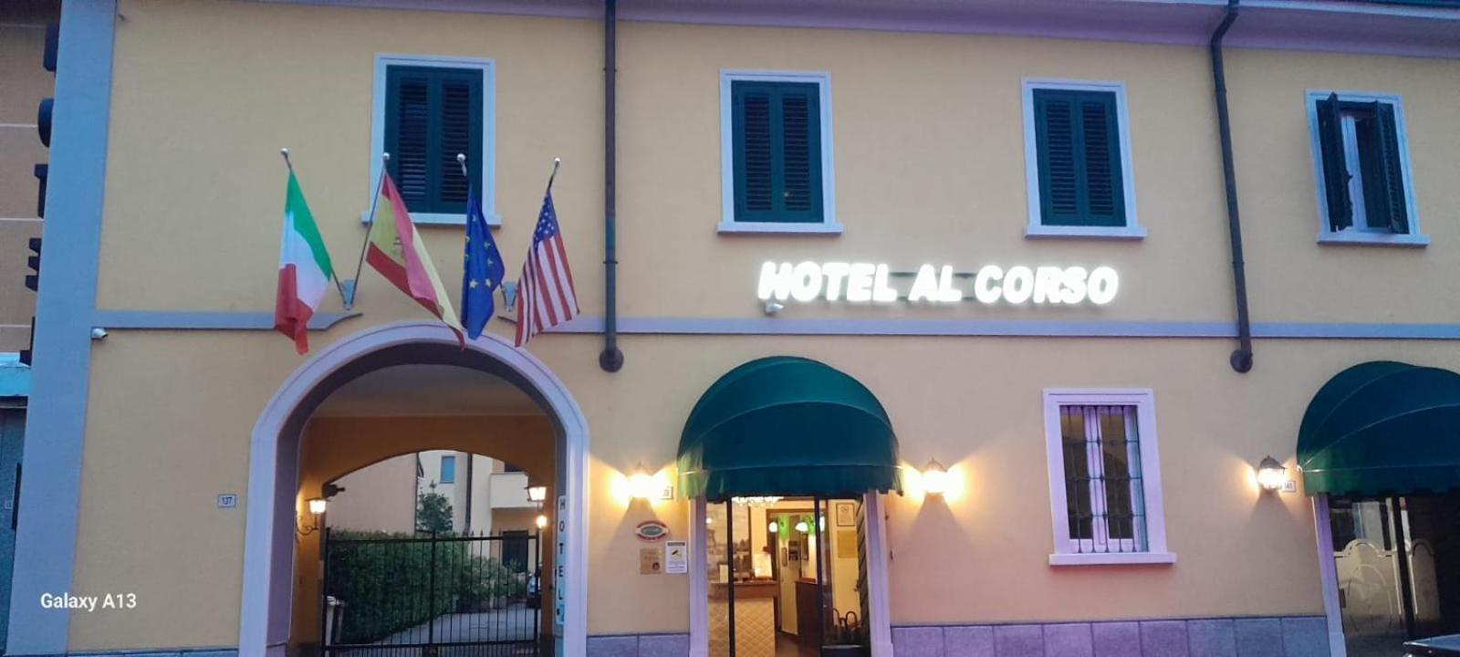 Hotel Al Corso Legnano Exterior photo