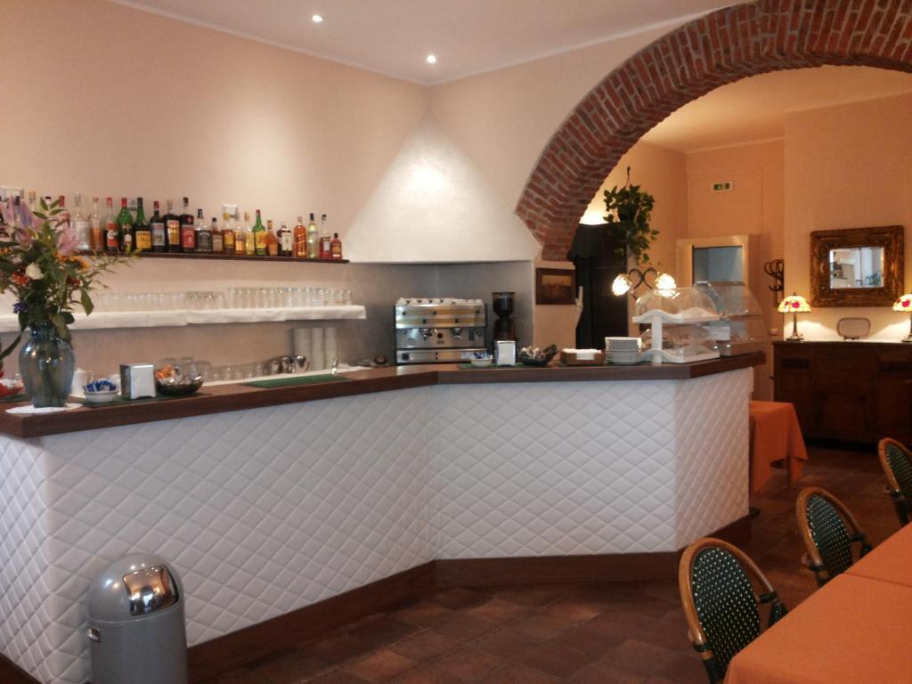 Hotel Al Corso Legnano Exterior photo